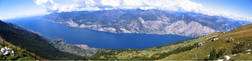 Herrliches Panorama: Blick auf den Gardasee