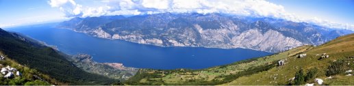 Herrliches Panorama: Blick auf den Gardasee